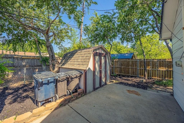 2504 Guilford Rd, Fort Worth, TX 76107 - view of shed with a fenced backyard
