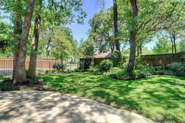 1660 Spinnaker Ln, Azle, TX 76020 - fenced backyard with a patio