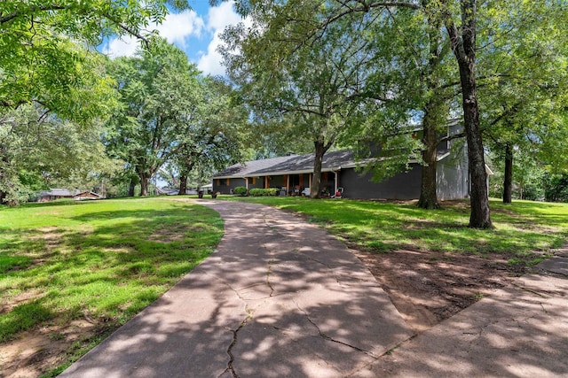 5270 Birch, Paris, TX 75462 - view of front of property with a front yard and driveway
