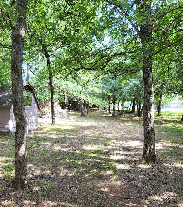 697 Highland Crest Dr, Hurst, TX 76054 - view of yard