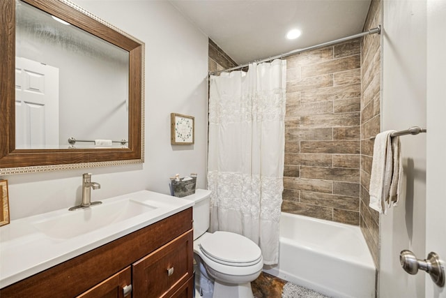 2924 Whitemarsh Cir, Richardson, TX 75080 - bathroom featuring vanity, shower / bath combo with shower curtain, and recessed lighting