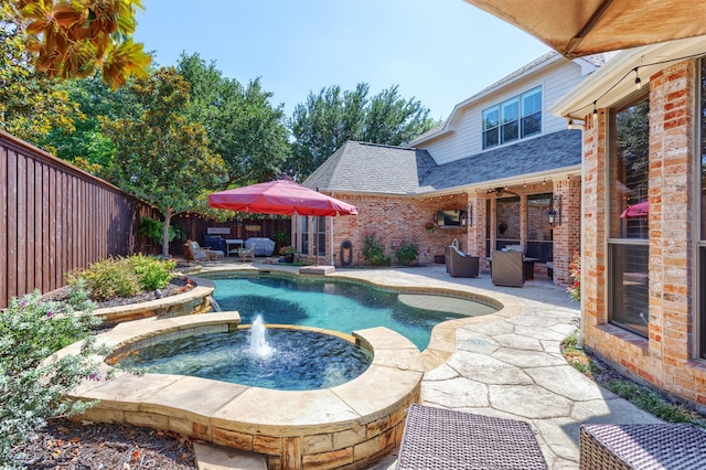 11640 Mesa Verde Dr, Frisco, TX 75033 - view of swimming pool featuring a patio area, a fenced backyard, an outdoor living space, and a pool with connected hot tub