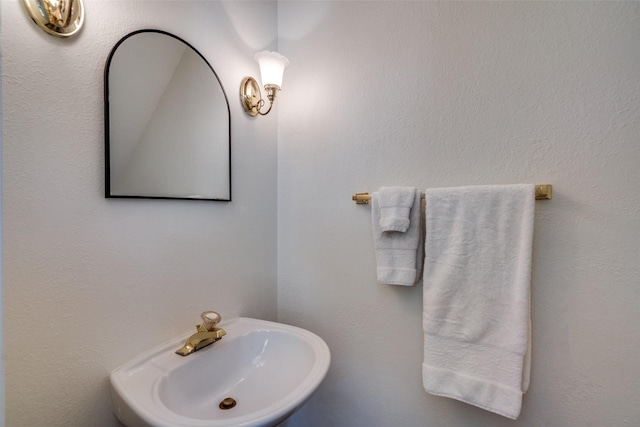 1908 Vantage Dr, Plano, TX 75075 - bathroom featuring a sink