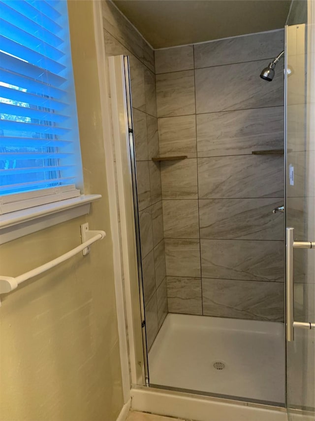 5410 Kings Manor Dr, Lake Dallas, TX 75065 - bathroom with a shower stall