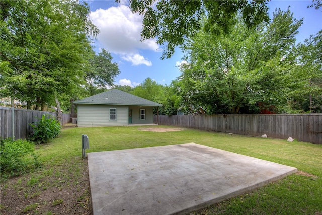 109 W Damon St, Terrell, TX 75160 - fenced backyard featuring a patio