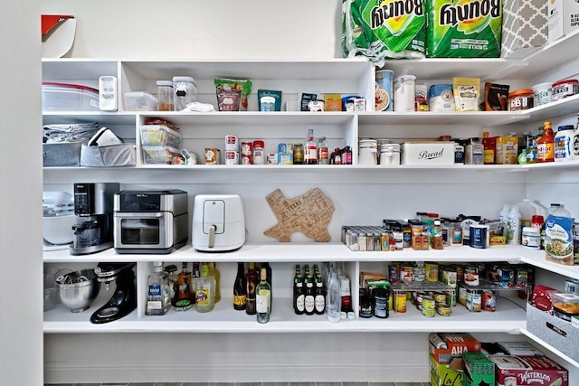 3036 Deer Ct, Weatherford, TX 76085 - view of pantry
