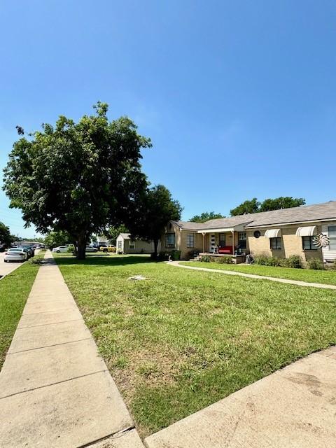 2025 16th St, Garland, TX 75041 - view of grassy yard
