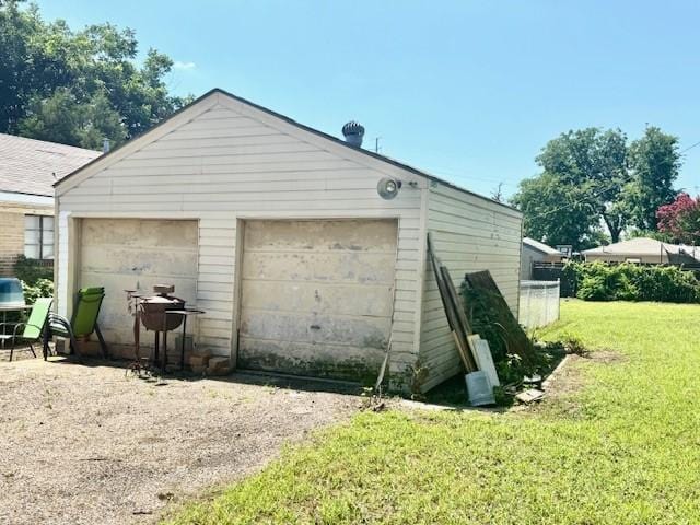 2025 16th St, Garland, TX 75041 - view of detached garage