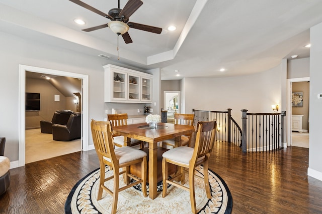 2824 Mastil Rd, Grand Prairie, TX 75054 - dining area with wood finished floors, a ceiling fan, and recessed lighting