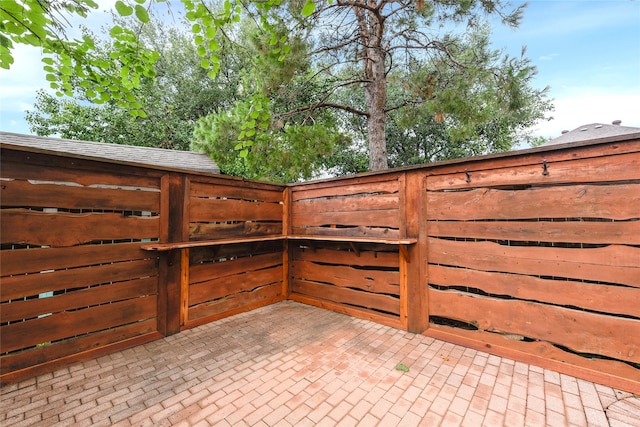 5853 Echo Bluff Dr, Haltom City, TX 76137 - view of patio / terrace