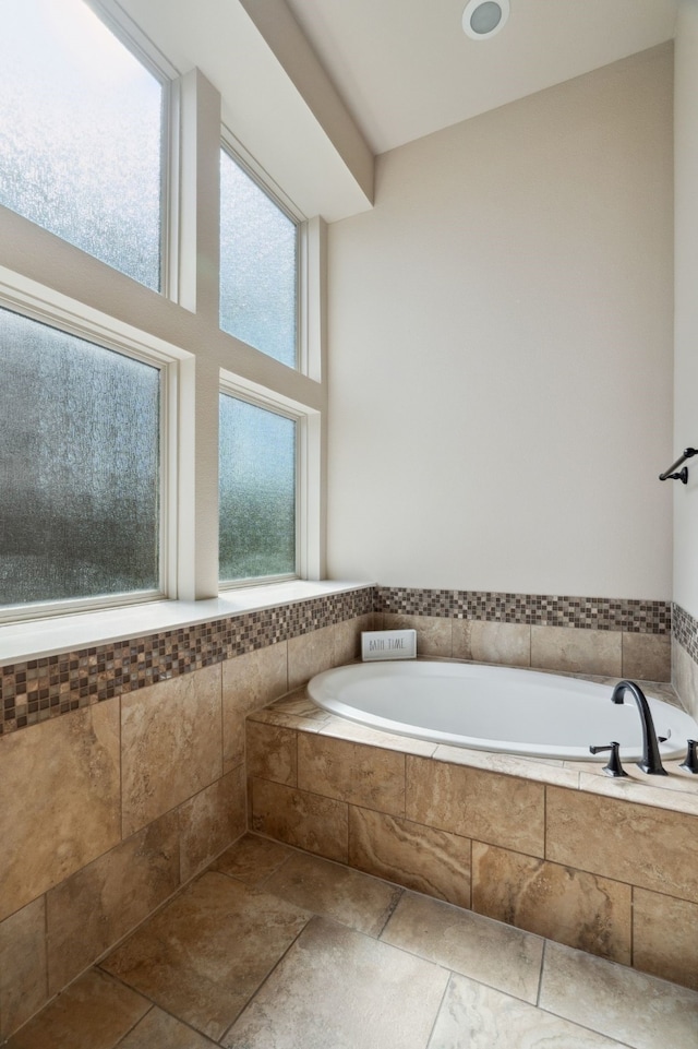 1256 Teton Dr, Burleson, TX 76028 - bathroom featuring a bath