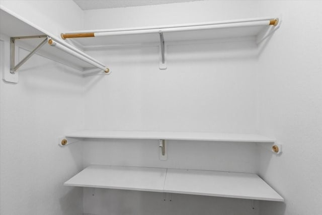 5521 Alta Verde Cir, Arlington, TX 76017 - view of walk in closet