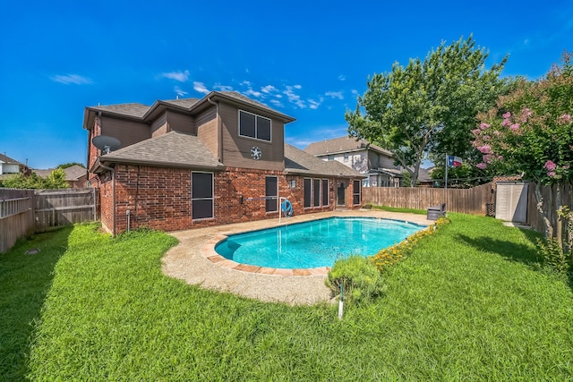 17 Zachary Ct, Mansfield, TX 76063 - view of swimming pool with a fenced backyard