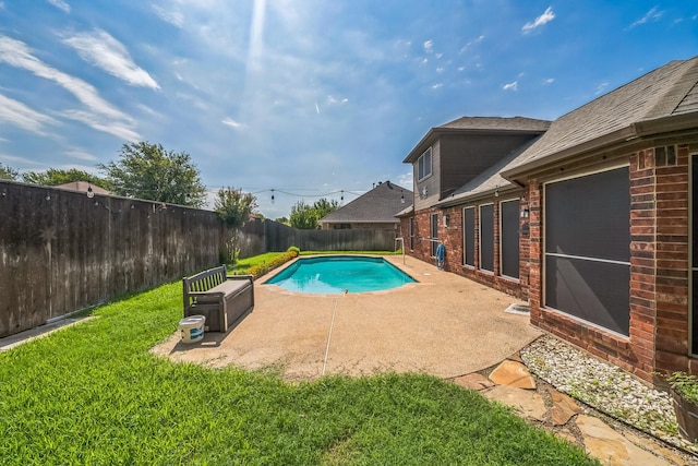 17 Zachary Ct, Mansfield, TX 76063 - view of pool featuring a patio area and a fenced backyard