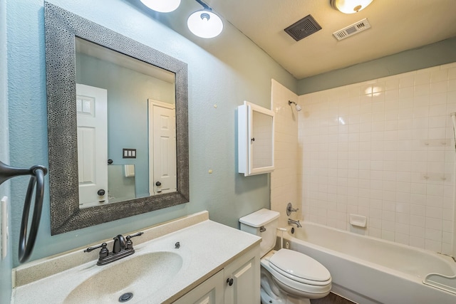 17 Zachary Ct, Mansfield, TX 76063 - bathroom featuring bathing tub / shower combination, vanity, and a textured wall