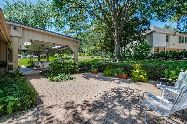 100 La Paz Ct, Irving, TX 75062 - view of patio
