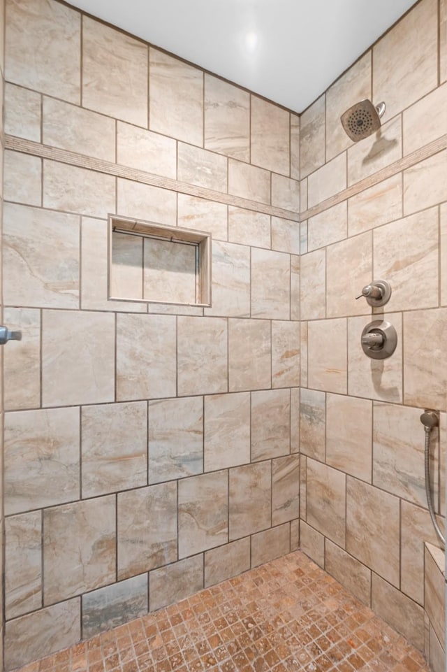 2333 Hermanson Dr, Waco, TX 76710 - full bathroom featuring tiled shower