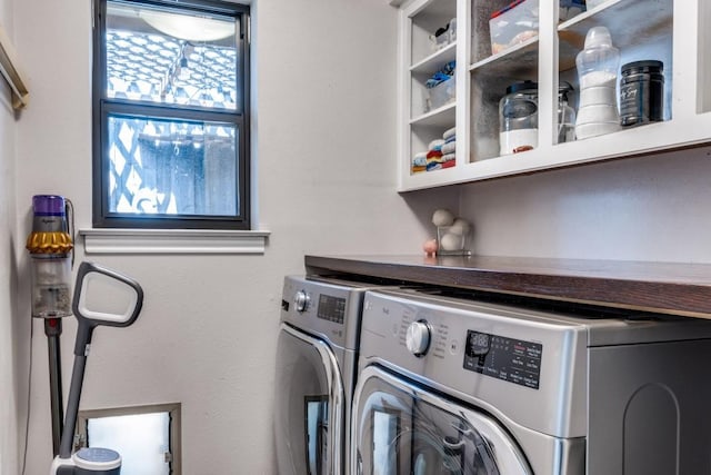 6211 White Rose Trl, Dallas, TX 75248 - washroom with washing machine and dryer