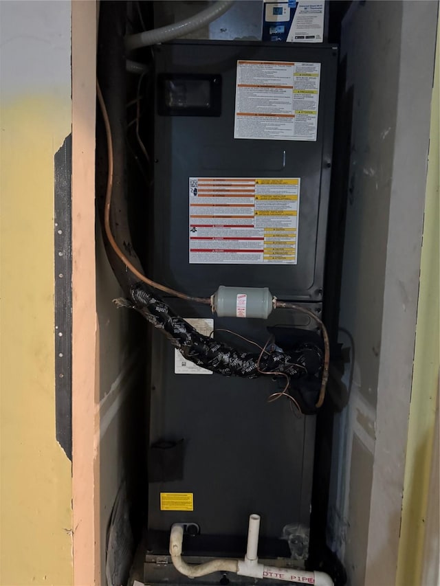 3048 Saint Ursula Dr, Dallas, TX 75233 - utilities with heating unit