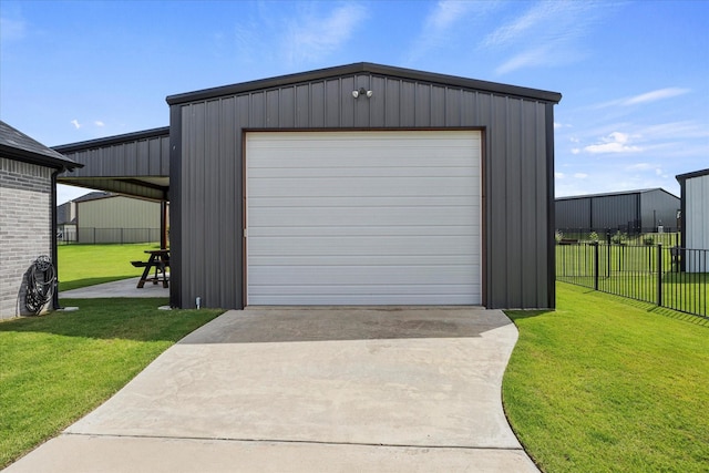1005 Sinopa St, Caddo Mills, TX 75135 - detached garage featuring concrete driveway