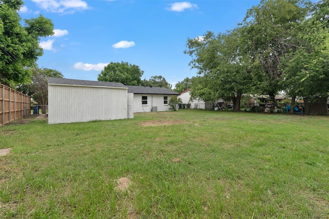 4118 Princeton Dr, Garland, TX 75042 - view of yard