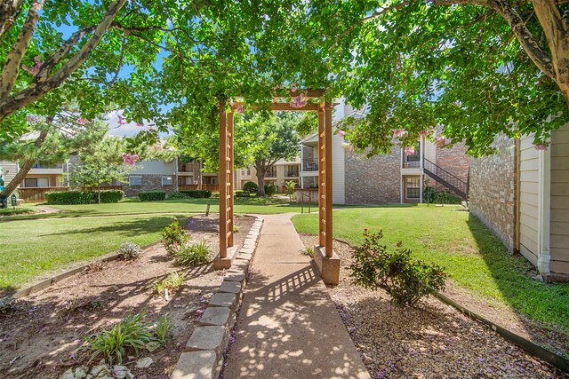 4748 Old Bent Tree Ln Unit 701, Dallas, TX 75287 - view of green lawn
