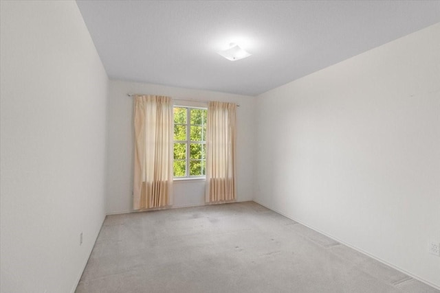 1100 Bellingham Pl, Arlington, TX 76001 - empty room featuring light colored carpet