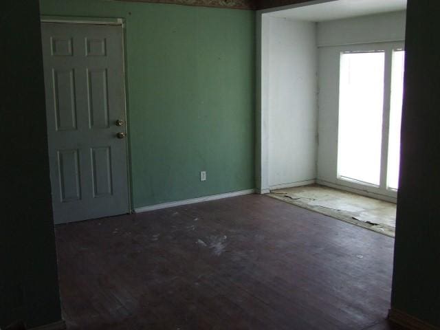 1729 Lindy Ln, Irving, TX 75060 - unfurnished room with baseboards