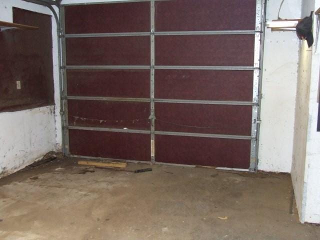 1729 Lindy Ln, Irving, TX 75060 - view of garage