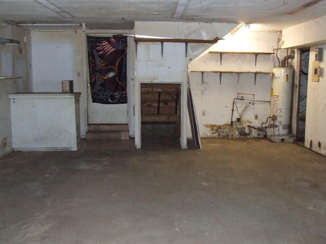 1729 Lindy Ln, Irving, TX 75060 - unfinished basement featuring water heater