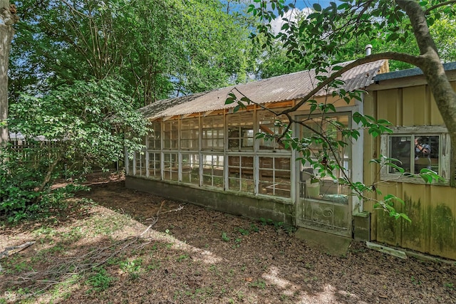 171 Albert Ave, Shreveport, LA 71105 - view of outbuilding with a sunroom