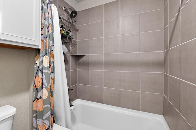 1848 Indigo Ln, Forney, TX 75126 - full bathroom featuring toilet and shower / bath combo