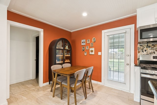 5029 Jerri Ln, Haltom City, TX 76117 - dining space featuring recessed lighting and baseboards
