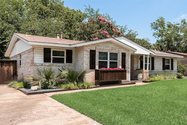 714 Silverstone Dr, Richardson, TX 75080 - single story home with brick siding