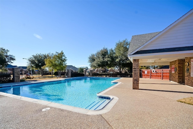 2904 Champlin Ct, Richardson, TX 75082 - community pool with a patio area