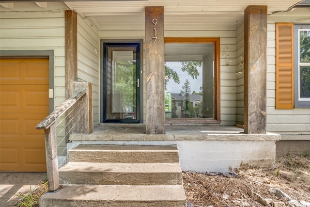 917 W Washington St, Sherman, TX 75092 - entrance to property featuring a porch
