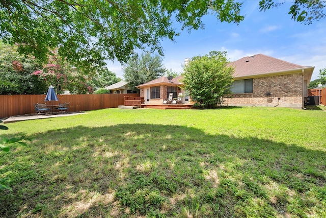 5603 Farris Dr, Arlington, TX 76017 - view of yard with a deck