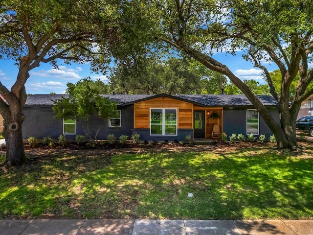 3505 Morningstar Ln, Farmers Branch, TX 75234 - ranch-style home with a front yard
