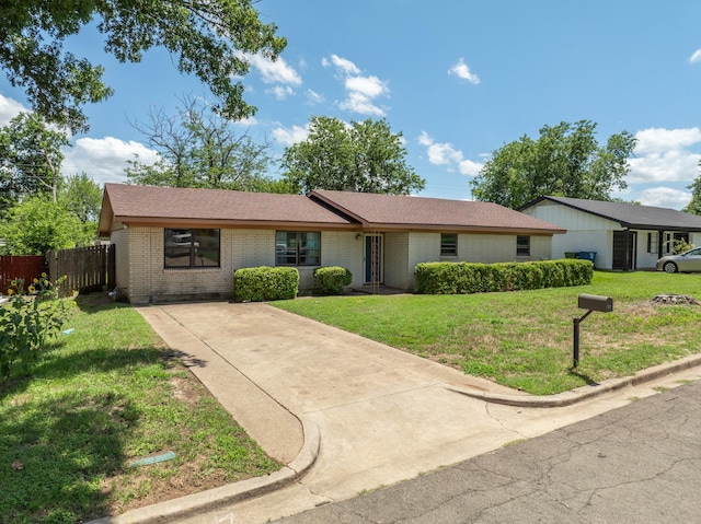 301 Sunset Blvd, Hewitt, TX 76643 - single story home with brick siding and concrete driveway