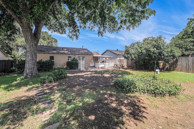 504 Harrison Ln, Hurst, TX 76053 - view of fenced backyard
