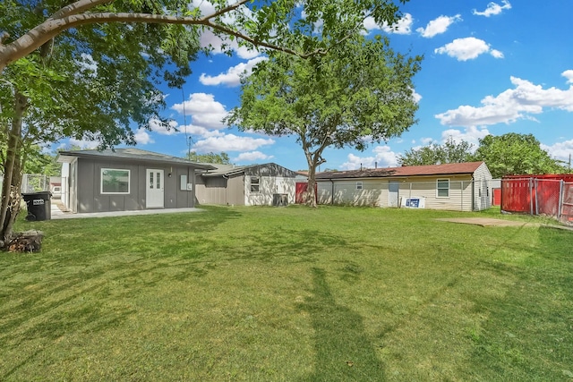 4807 Bedford Dr, Mesquite, TX 75150 - view of yard featuring an outbuilding