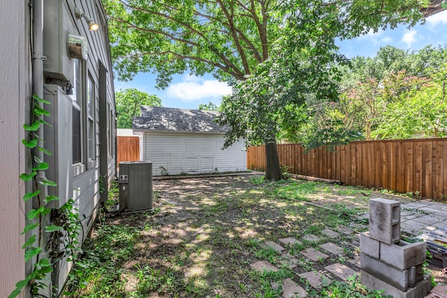 11502 Rupley Ln, Dallas, TX 75218 - view of fenced backyard