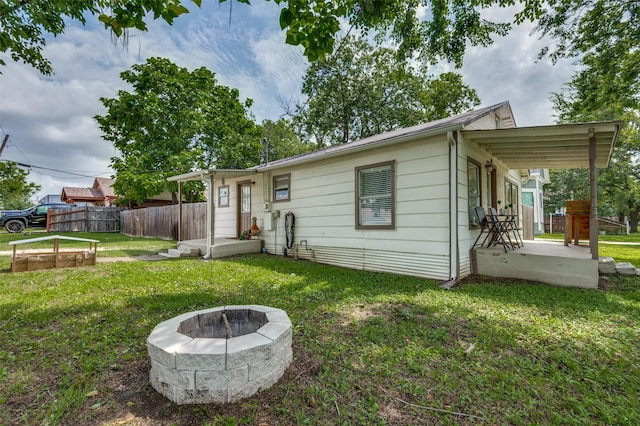 201 E Davis Ave, Alvarado, TX 76009 - view of front of home with an outdoor fire pit