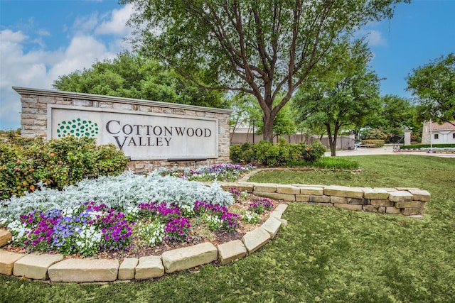 1600 Crockett Cir, Irving, TX 75038 - community sign with a lawn