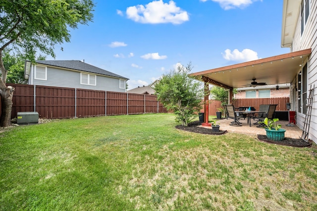 13341 Ridgepointe Rd, Fort Worth, TX 76244 - fenced backyard with a ceiling fan and a patio area