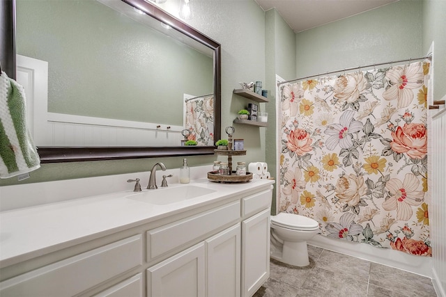 404 Bluffside Trl, Benbrook, TX 76126 - bathroom with vanity and a textured wall