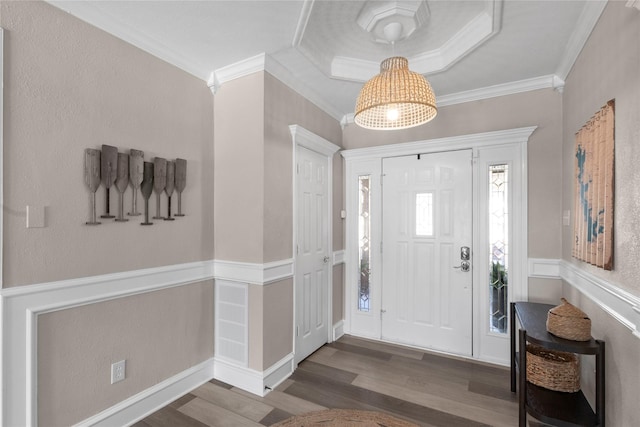 111 Hickory Creek Cir, Gun Barrel City, TX 75156 - entryway with ornamental molding and wood finished floors