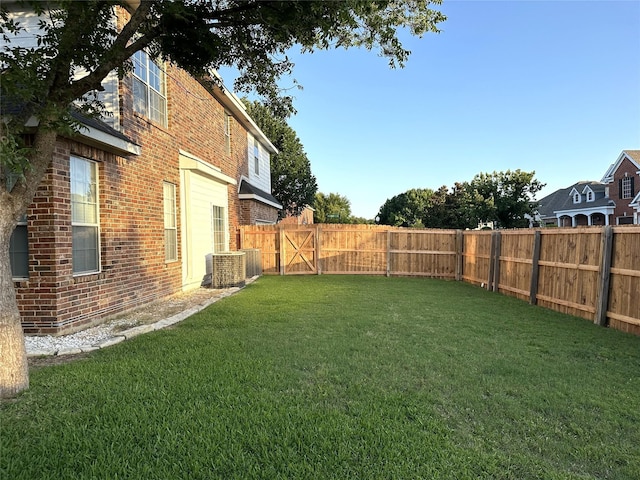 4201 Iron Ln, Mansfield, TX 76063 - view of fenced backyard