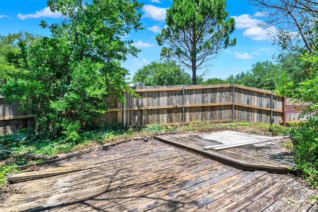 4005 Azalea Ln, Garland, TX 75043 - view of wooden terrace