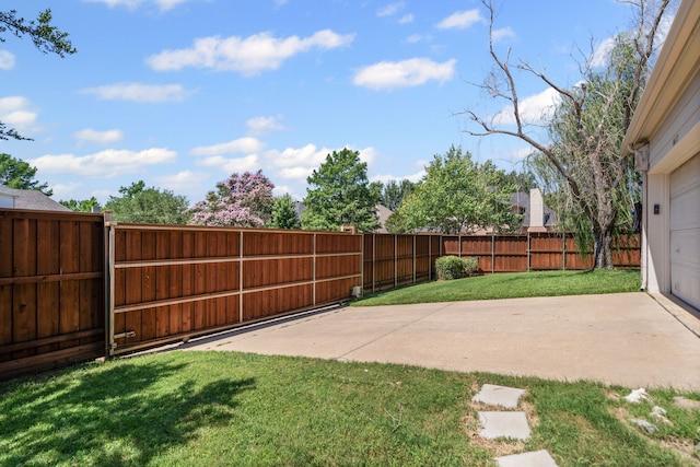 1617 Shadywood Ln, Flower Mound, TX 75028 - fenced backyard with a patio area